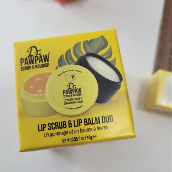 Lip care Bundle Dr. Paw Paw And Sun Bum Balms Scrub - Picture 3 of 5